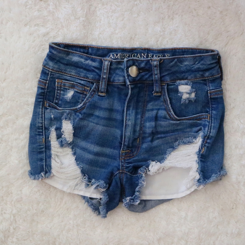 American Eagle High-Rise Medium Wash Short-Shorts